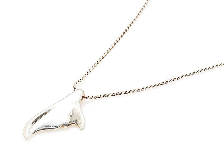 DOLPHIN NECKLACE 3